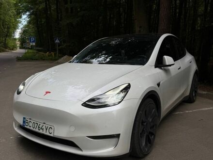 Белый Тесла Model Y, объемом двигателя 0 л и пробегом 200 тыс. км за 18500 $, фото 1 на Automoto.ua