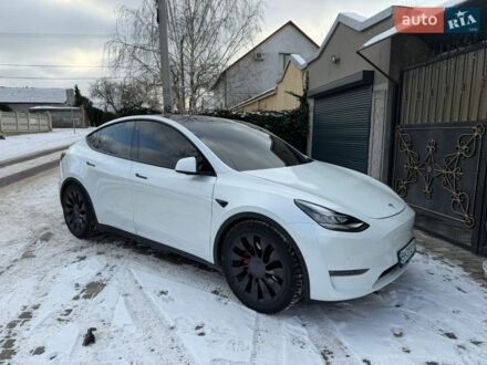 Белый Тесла Model Y, объемом двигателя 0 л и пробегом 94 тыс. км за 26000 $, фото 1 на Automoto.ua
