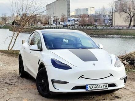 Белый Тесла Model Y, объемом двигателя 0 л и пробегом 41 тыс. км за 22500 $, фото 1 на Automoto.ua