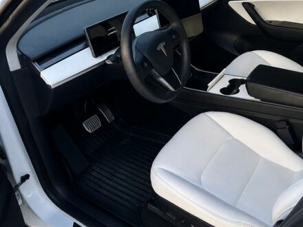 Белый Тесла Model Y, объемом двигателя 0 л и пробегом 118 тыс. км за 22500 $, фото 1 на Automoto.ua