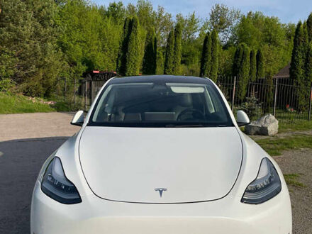 Тесла Model Y 2020 в Василькове на Automoto.ua Белый Тесла Model Y, объемом двигателя 0 л и пробегом 80 тыс. км за 32000 $, фото 1 на Automoto.ua