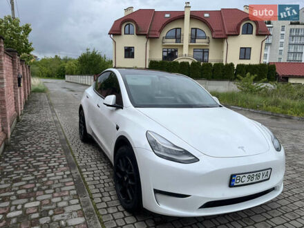 Тесла Model Y 2020 в Трускавце на Automoto.ua Белый Тесла Model Y, объемом двигателя 0 л и пробегом 74 тыс. км за 24000 $, фото 1 на Automoto.ua