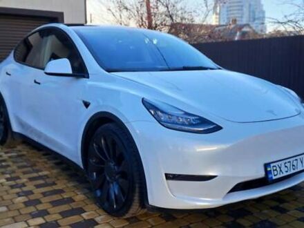 Белый Тесла Model Y, объемом двигателя 0 л и пробегом 62 тыс. км за 25700 $, фото 1 на Automoto.ua