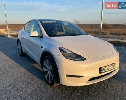 Белый Тесла Model Y, объемом двигателя 0 л и пробегом 56 тыс. км за 19900 $, фото 1 на Automoto.ua