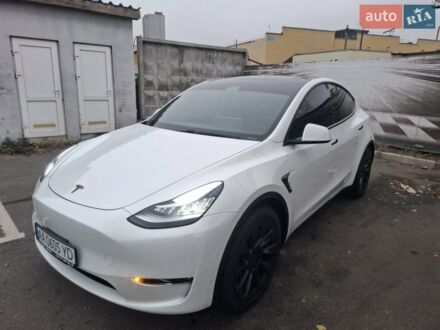 Белый Тесла Model Y, объемом двигателя 0 л и пробегом 112 тыс. км за 21000 $, фото 1 на Automoto.ua