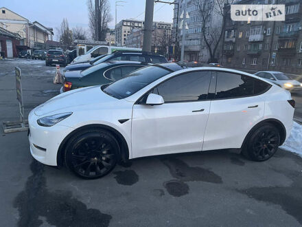 Тесла Model Y 2020 в Киеве на Automoto.ua Белый Тесла Model Y, объемом двигателя 0 л и пробегом 52 тыс. км за 34999 $, фото 1 на Automoto.ua