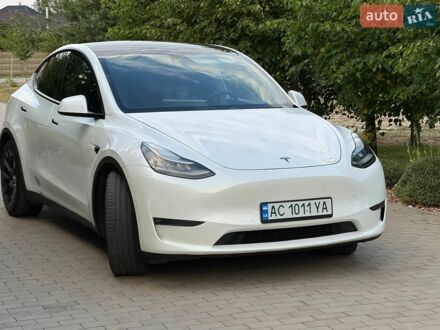 Белый Тесла Model Y, объемом двигателя 0 л и пробегом 159 тыс. км за 18999 $, фото 1 на Automoto.ua