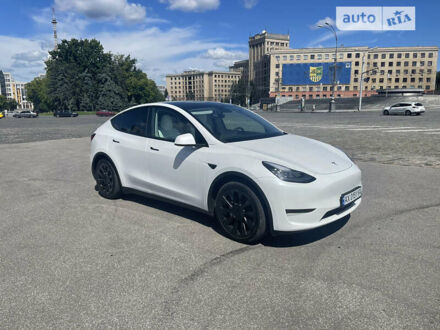 Белый Тесла Model Y, объемом двигателя 0 л и пробегом 67 тыс. км за 33000 $, фото 1 на Automoto.ua