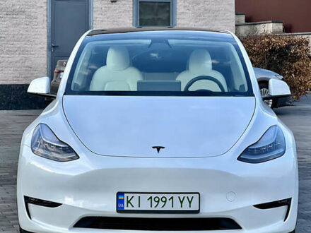 Белый Тесла Model Y, объемом двигателя 0 л и пробегом 57 тыс. км за 28500 $, фото 1 на Automoto.ua
