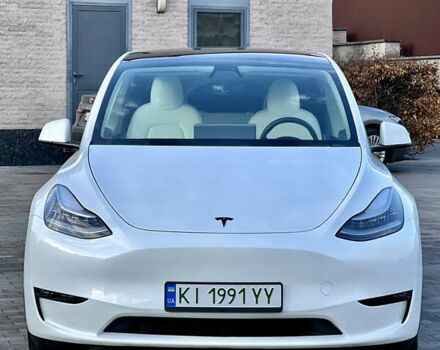 Белый Тесла Model Y, объемом двигателя 0 л и пробегом 57 тыс. км за 27000 $, фото 1 на Automoto.ua