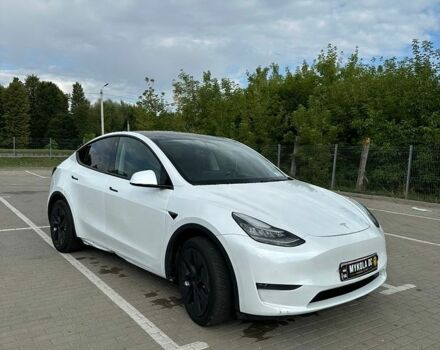 Белый Тесла Model Y, объемом двигателя 0 л и пробегом 175 тыс. км за 17300 $, фото 1 на Automoto.ua