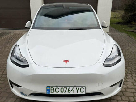 Белый Тесла Model Y, объемом двигателя 0 л и пробегом 176 тыс. км за 20500 $, фото 1 на Automoto.ua