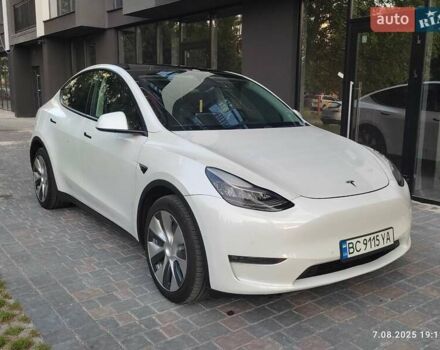 Белый Тесла Model Y, объемом двигателя 0 л и пробегом 160 тыс. км за 19900 $, фото 1 на Automoto.ua