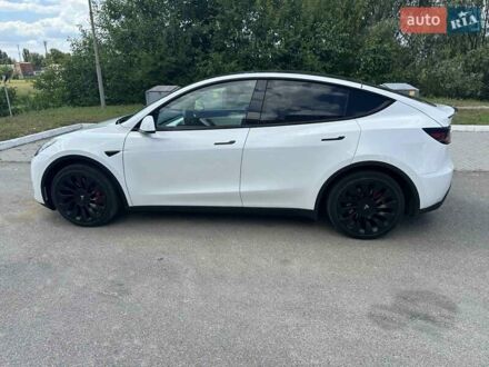 Белый Тесла Model Y, объемом двигателя 0 л и пробегом 127 тыс. км за 24500 $, фото 1 на Automoto.ua
