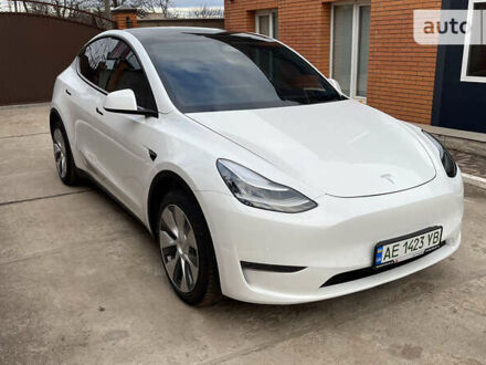 Білий Тесла Model Y, об'ємом двигуна 0 л та пробігом 50 тис. км за 28800 $, фото 1 на Automoto.ua