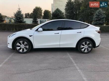 Тесла Model Y 2020 у Кам'янське (Дніпродзержинськ) на Automoto.ua Білий Тесла Model Y, об'ємом двигуна 0 л та пробігом 82 тис. км за 25000 $, фото 1 на Automoto.ua