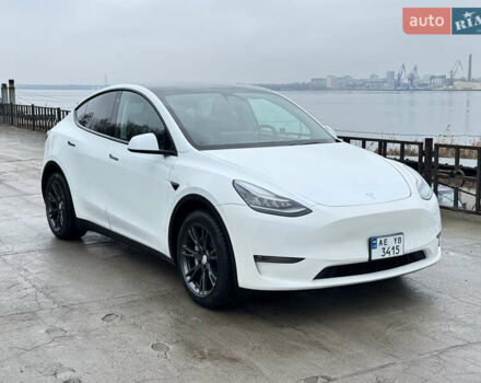 Белый Тесла Model Y, объемом двигателя 0 л и пробегом 77 тыс. км за 25000 $, фото 1 на Automoto.ua