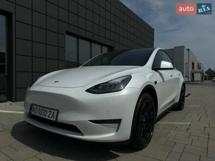 Тесла Model Y 2020 в Тячеве на Automoto.ua Белый Тесла Model Y, объемом двигателя 0 л и пробегом 60 тыс. км за 30000 $, фото 1 на Automoto.ua