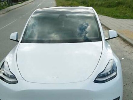 Белый Тесла Model Y, объемом двигателя 0 л и пробегом 80 тыс. км за 24000 $, фото 1 на Automoto.ua