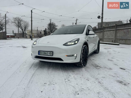Білий Тесла Model Y, об'ємом двигуна 0 л та пробігом 64 тис. км за 22500 $, фото 1 на Automoto.ua