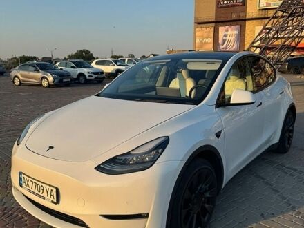 Белый Тесла Model Y, объемом двигателя 0 л и пробегом 63 тыс. км за 23300 $, фото 1 на Automoto.ua