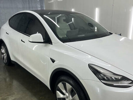 Белый Тесла Model Y, объемом двигателя 0 л и пробегом 118 тыс. км за 32800 $, фото 1 на Automoto.ua
