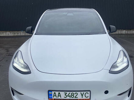 Белый Тесла Model Y, объемом двигателя 0 л и пробегом 70 тыс. км за 24500 $, фото 1 на Automoto.ua