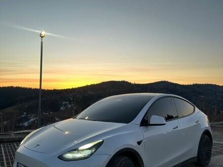 Белый Тесла Model Y, объемом двигателя 0 л и пробегом 130 тыс. км за 21500 $, фото 1 на Automoto.ua