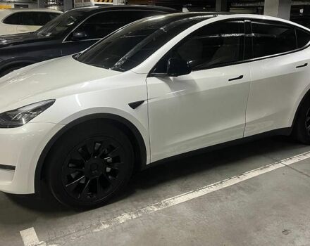 Белый Тесла Model Y, объемом двигателя 0 л и пробегом 66 тыс. км за 24500 $, фото 1 на Automoto.ua