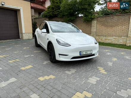 Тесла Model Y 2020 в Львове на Automoto.ua Белый Тесла Model Y, объемом двигателя 0 л и пробегом 98 тыс. км за 23900 $, фото 1 на Automoto.ua