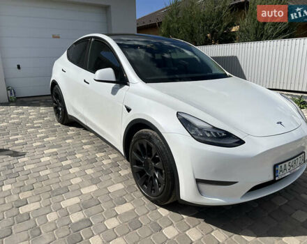 Белый Тесла Model Y, объемом двигателя 0 л и пробегом 108 тыс. км за 22800 $, фото 1 на Automoto.ua