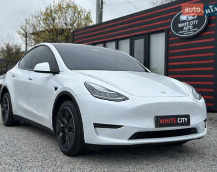 Білий Тесла Model Y, об'ємом двигуна 0 л та пробігом 66 тис. км за 19500 $, фото 1 на Automoto.ua