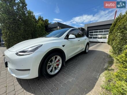 Белый Тесла Model Y, объемом двигателя 0 л и пробегом 69 тыс. км за 22299 $, фото 1 на Automoto.ua