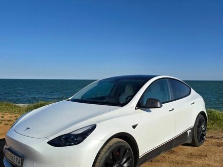 Белый Тесла Model Y, объемом двигателя 0 л и пробегом 118 тыс. км за 22000 $, фото 1 на Automoto.ua