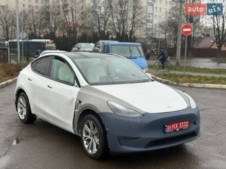 Білий Тесла Model Y, об'ємом двигуна 0 л та пробігом 102 тис. км за 15500 $, фото 1 на Automoto.ua