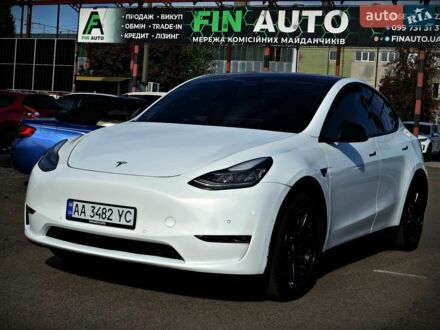 Білий Тесла Model Y, об'ємом двигуна 0 л та пробігом 83 тис. км за 22500 $, фото 1 на Automoto.ua