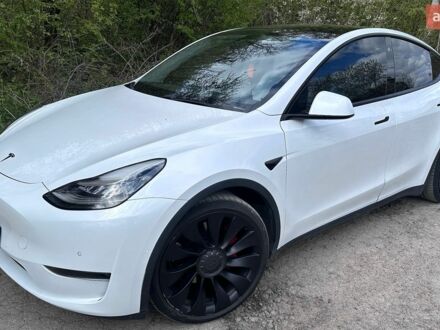 Білий Тесла Model Y, об'ємом двигуна 0 л та пробігом 71 тис. км за 22200 $, фото 1 на Automoto.ua