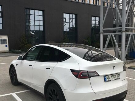 Білий Тесла Model Y, об'ємом двигуна 0 л та пробігом 138 тис. км за 25500 $, фото 1 на Automoto.ua