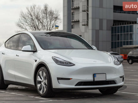 Білий Тесла Model Y, об'ємом двигуна 0 л та пробігом 17 тис. км за 53900 $, фото 1 на Automoto.ua