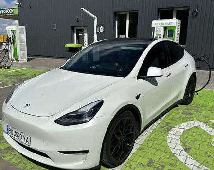 Белый Тесла Model Y, объемом двигателя 0 л и пробегом 154 тыс. км за 21800 $, фото 1 на Automoto.ua