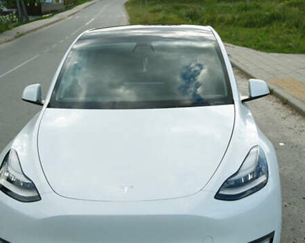 Білий Тесла Model Y, об'ємом двигуна 0 л та пробігом 63 тис. км за 24700 $, фото 1 на Automoto.ua