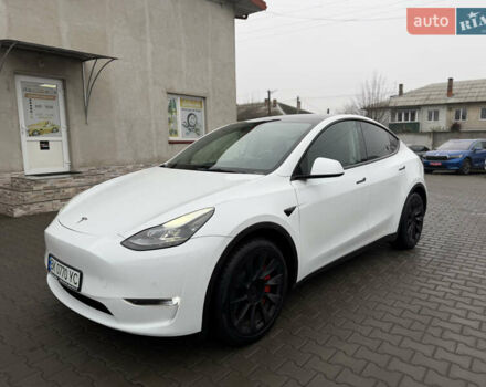 Білий Тесла Model Y, об'ємом двигуна 0 л та пробігом 113 тис. км за 19200 $, фото 1 на Automoto.ua
