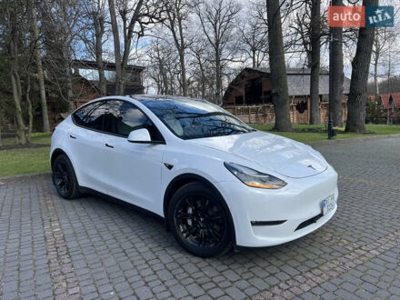 Тесла Model Y 2020 в Львове на Automoto.ua Белый Тесла Model Y, объемом двигателя 0 л и пробегом 88 тыс. км за 38800 $, фото 1 на Automoto.ua