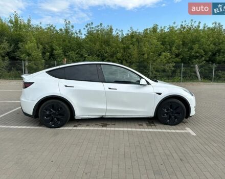 Белый Тесла Model Y, объемом двигателя 0 л и пробегом 175 тыс. км за 17300 $, фото 1 на Automoto.ua