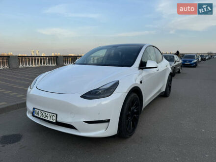 Тесла Model Y 2021 в Киеве на Automoto.ua Белый Тесла Model Y, объемом двигателя 0 л и пробегом 108 тыс. км за 23500 $, фото 1 на Automoto.ua