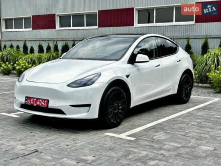Тесла Model Y 2021 в Луцке на Automoto.ua Белый Тесла Model Y, объемом двигателя 0 л и пробегом 62 тыс. км за 22200 $, фото 1 на Automoto.ua