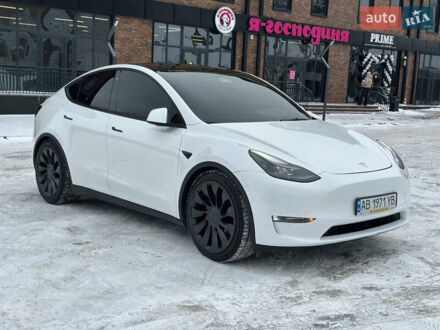 Белый Тесла Model Y, объемом двигателя 0 л и пробегом 107 тыс. км за 22999 $, фото 1 на Automoto.ua