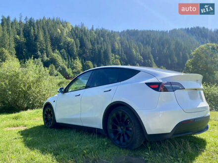 Тесла Model Y 2021 в Киеве на Automoto.ua Белый Тесла Model Y, объемом двигателя 0 л и пробегом 110 тыс. км за 35100 $, фото 1 на Automoto.ua