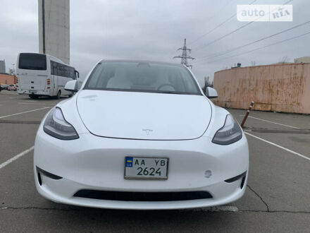 Тесла Model Y 2021 в Киеве на Automoto.ua Белый Тесла Model Y, объемом двигателя 0 л и пробегом 28 тыс. км за 26500 $, фото 1 на Automoto.ua