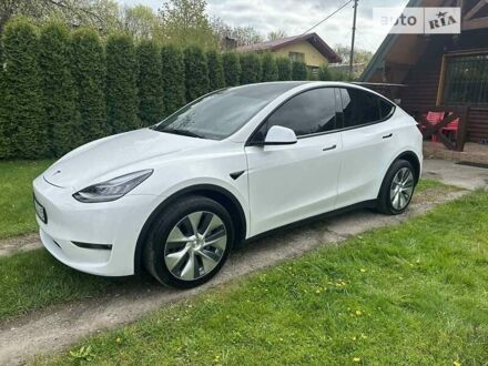 Белый Тесла Model Y, объемом двигателя 0 л и пробегом 39 тыс. км за 33500 $, фото 1 на Automoto.ua